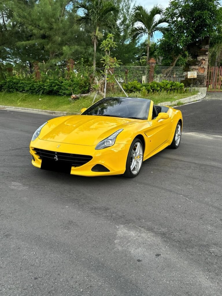 Sewa Ferrari di bali